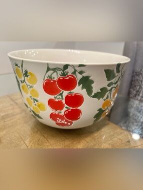 TAG  XL Garden Tomato Serving Bowl